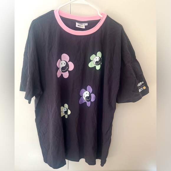 NWOT BSR Smiley By Samii Ryan Good Vibes Oversized Tee in Charcoal size M - Picture 2 of 7